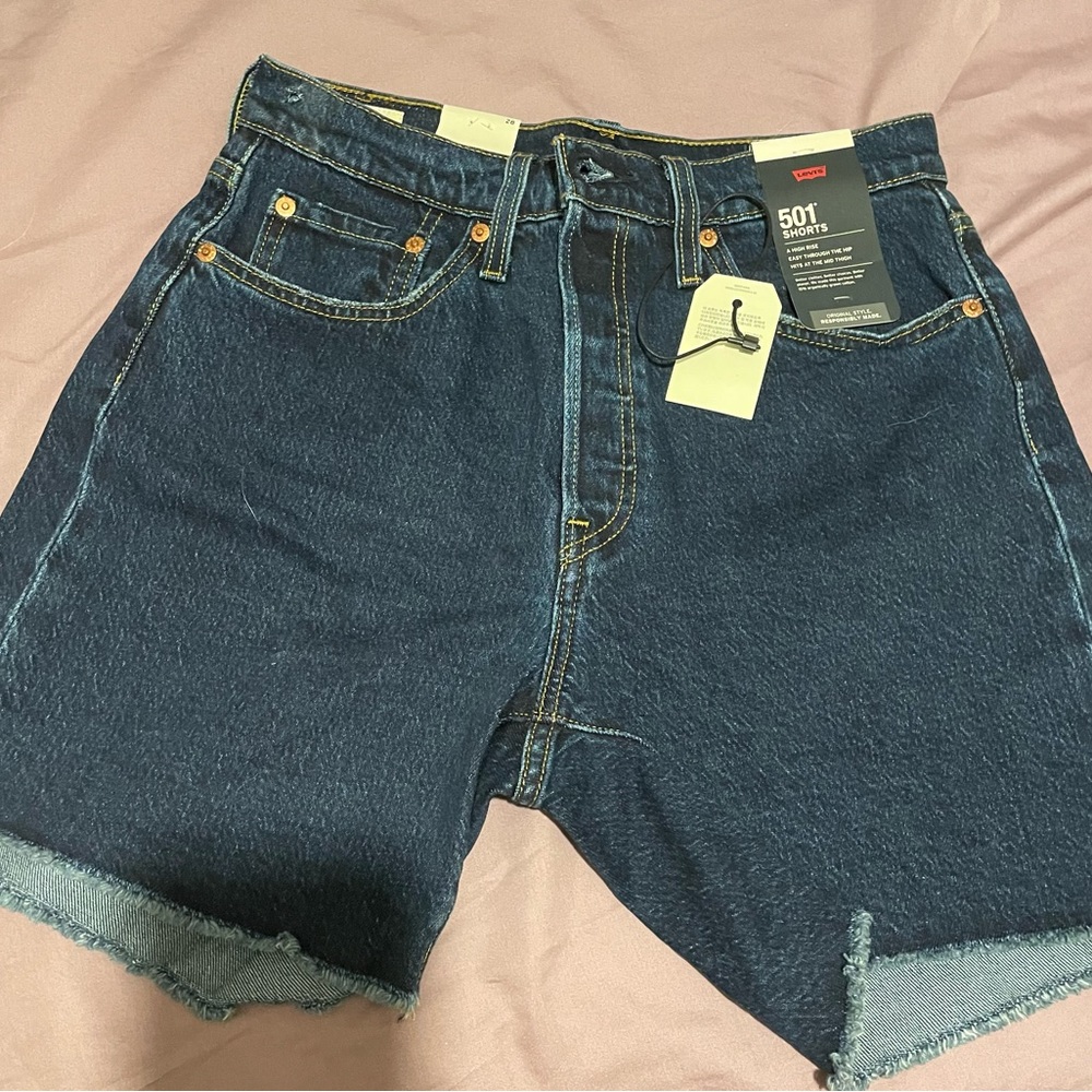 Women’s / Jrs  Levi’s 501 Jean shorts NWT